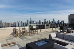 Modern Loft 10 Min from NYC with Gym, Pool, Sauna - Image 4