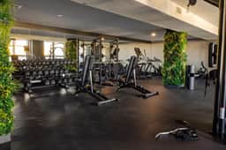 Sleek 3BR Loft | Modern Design | Gym & Near Transit - Image 3