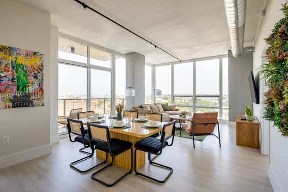 Modern Loft 10 Min from NYC with Gym, Pool, Sauna - Image 1