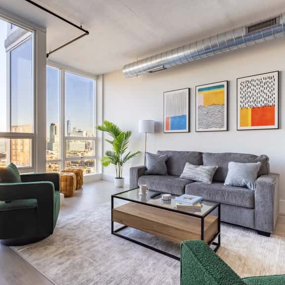 Chique Loft 10 Min from NYC with Gym, Pool, Sauna - Image 1