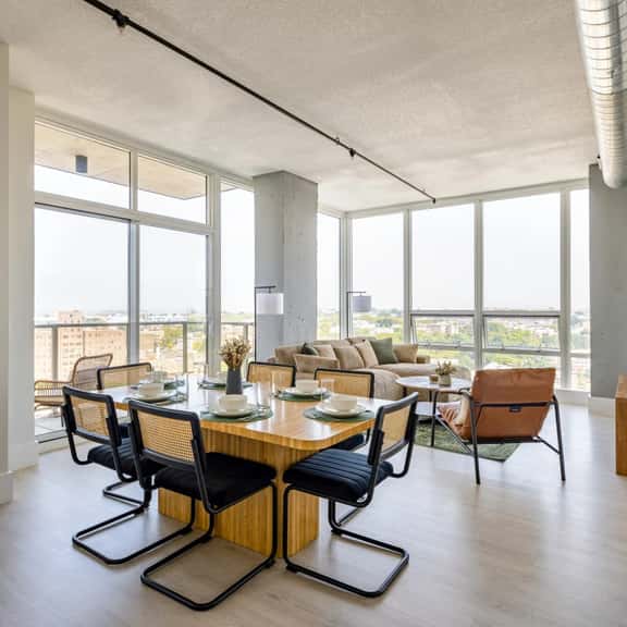 Modern Loft 10 Min from NYC with Gym, Pool, Sauna - Image 1