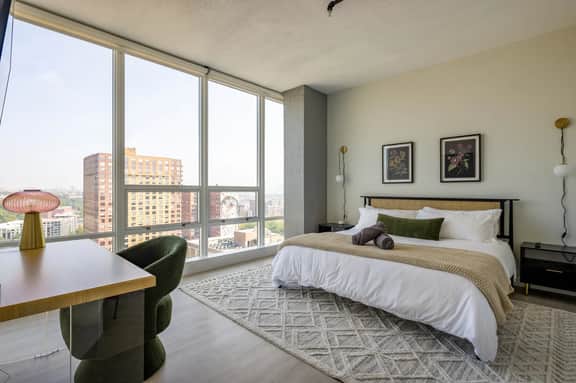 Modern Loft 10 Min from NYC with Gym, Pool, Sauna - Image 5
